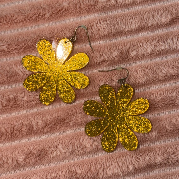 Handmade Jewelry - Yellow Glitter Flower Drop Earrings Retro Daisy Acrylic Dangle Earrings Handmade